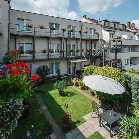Hotel Mirage Дуйсбург Экстерьер фото